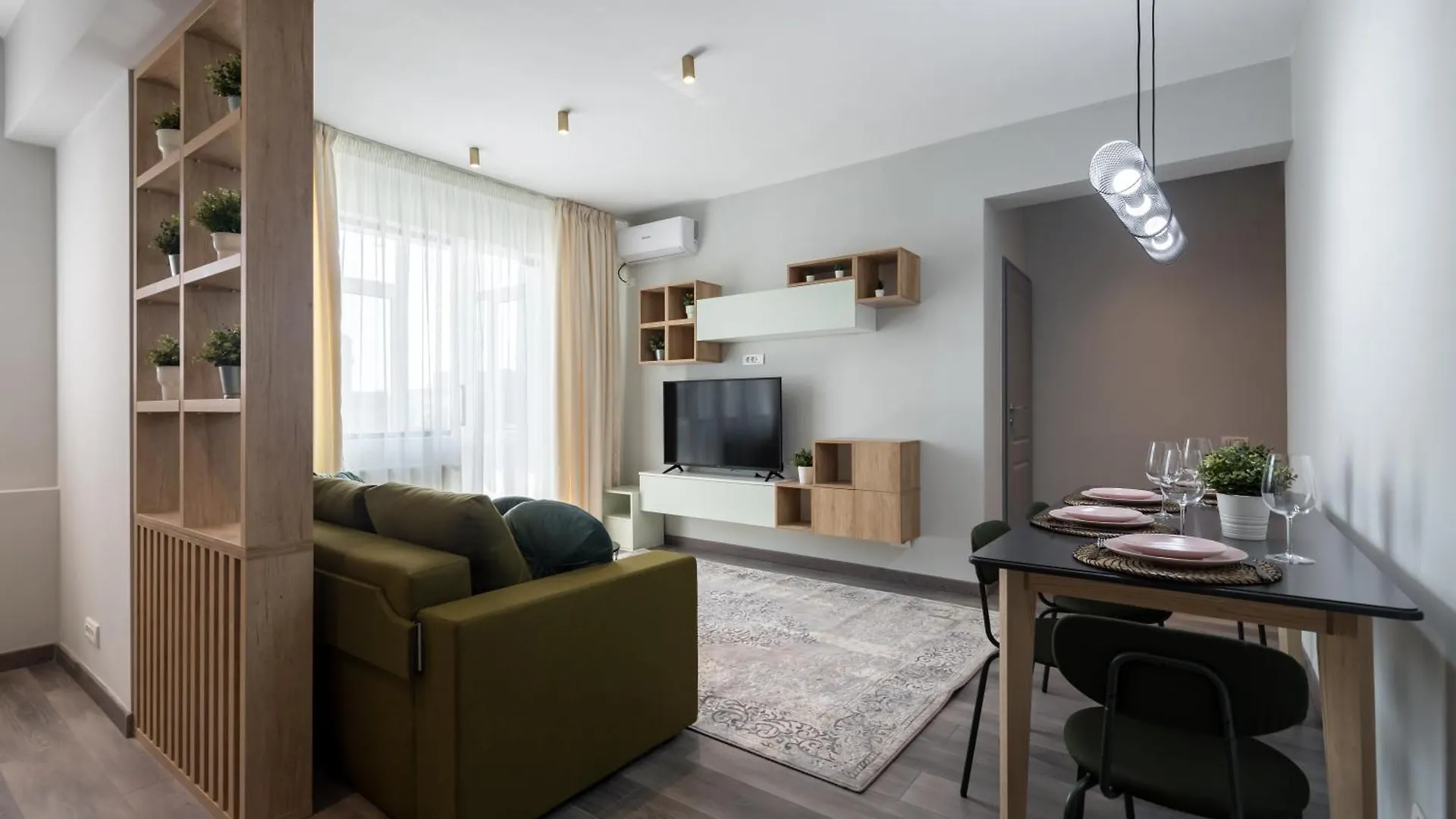 Breeze Gateway City Center Bucharest Apartment